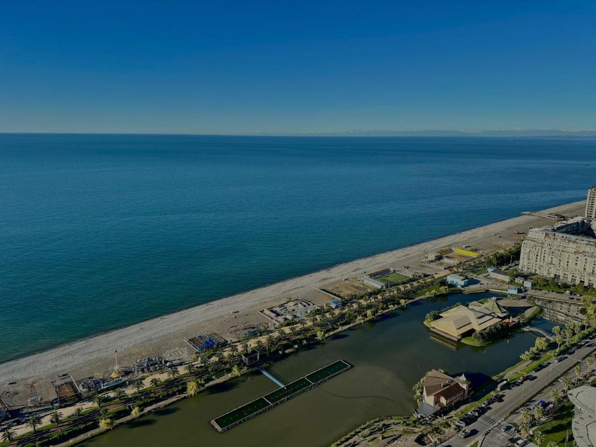Orbi City Amazing Apartments Batumi Exterior photo